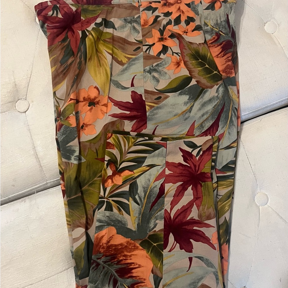 Jones New York Floral Leaf Print Capris - Multicolor